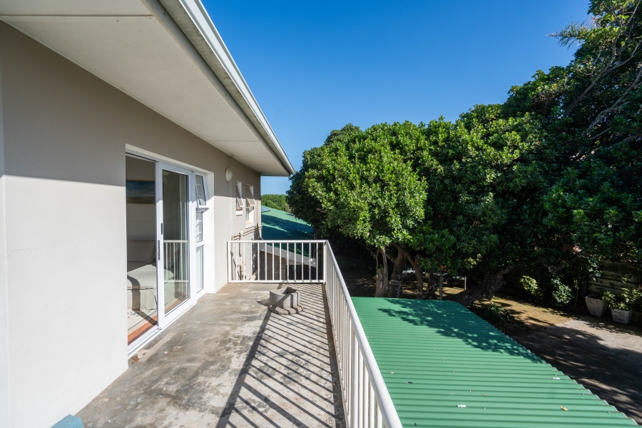 5 Bedroom Property for Sale in Kenton On Sea Eastern Cape
